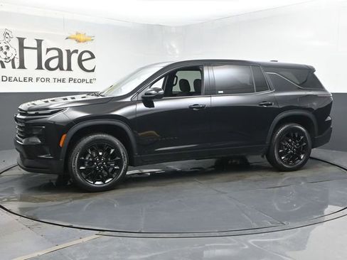Used 2024 Chevrolet Traverse LS w/ Midnight/Sport Edition image 33