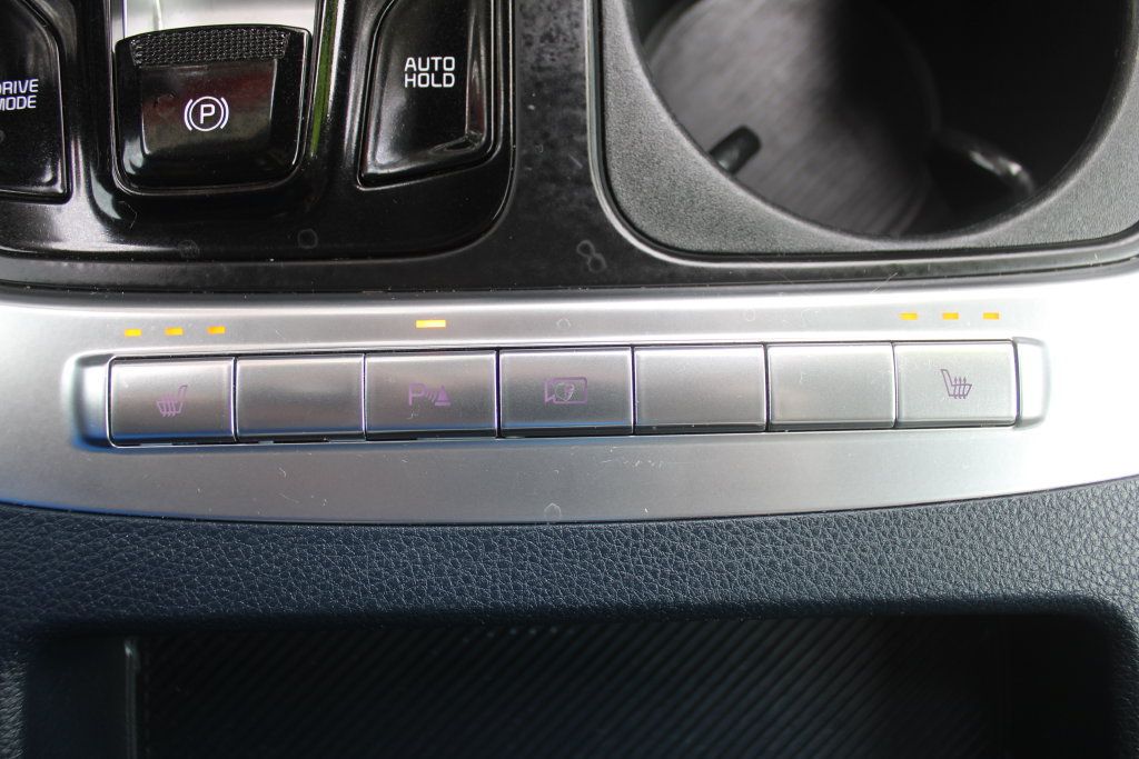 Certified 2025 Kia Carnival EX FWD image 43