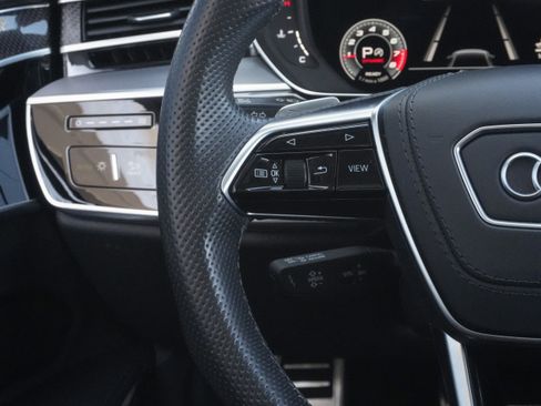 Used 2022 Audi S8 AWD/4WD image 19