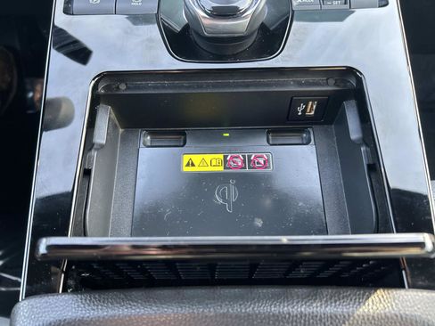 Used 2023 Subaru Solterra AWD image 29