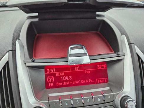 Used 2010 GMC Terrain SLT image 32