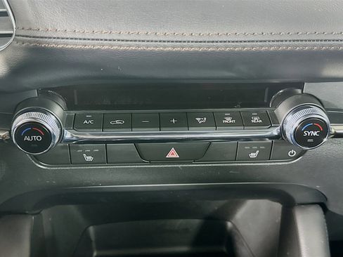 Used 2025 MAZDA MAZDA3 s image 24