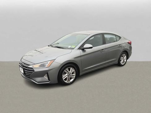 Used 2019 Hyundai Elantra Value Edition w/ Cargo Package FWD image 4