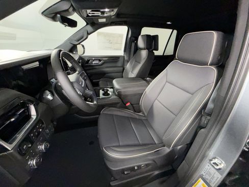 New 2026 GMC Yukon Elevation w/ Elevation Premium Package AWD/4WD image 4