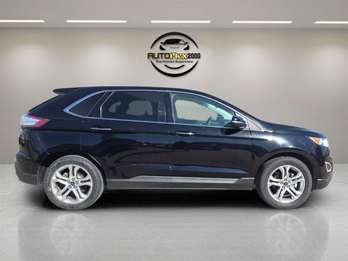 Used 2018 Ford Edge Titanium image 8