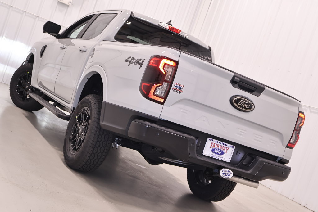 New 2026 Ford Ranger Lariat w/ Black Appearance Package AWD/4WD image 37