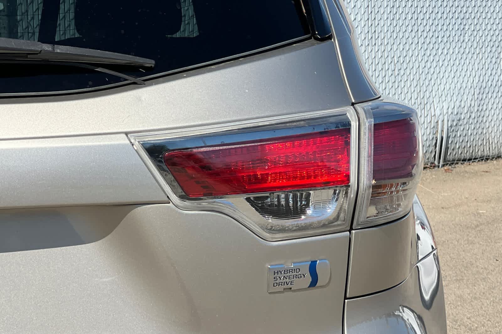 Used 2014 Toyota Highlander Limited Platinum AWD/4WD image 21