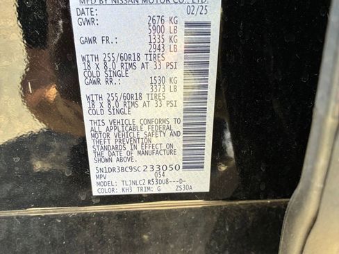 Used 2025 Nissan Pathfinder SV image 17