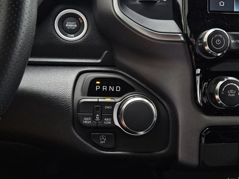New 2026 RAM 1500 Express AWD/4WD image 20