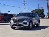 Used 2020 Ford Explorer XLT w/ Equipment Group 202A image 2