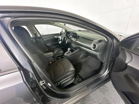 Used 2024 Kia Forte LXS FWD image 29