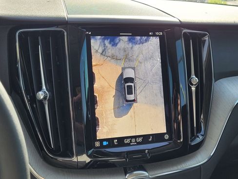 Certified 2025 Volvo XC60 T8 Plus w/ Protection Package Premier image 23