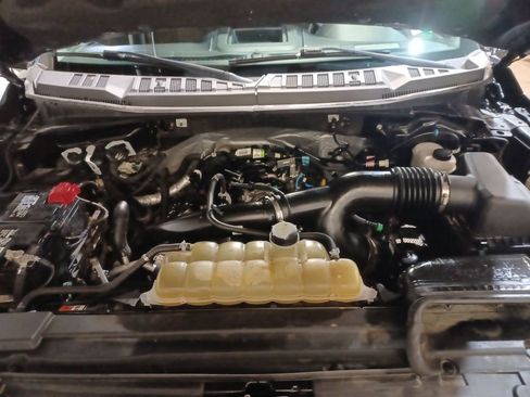 Used 2020 Ford F150 XLT image 17