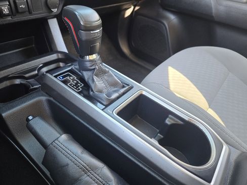 Used 2020 Toyota Tacoma SR5 image 23