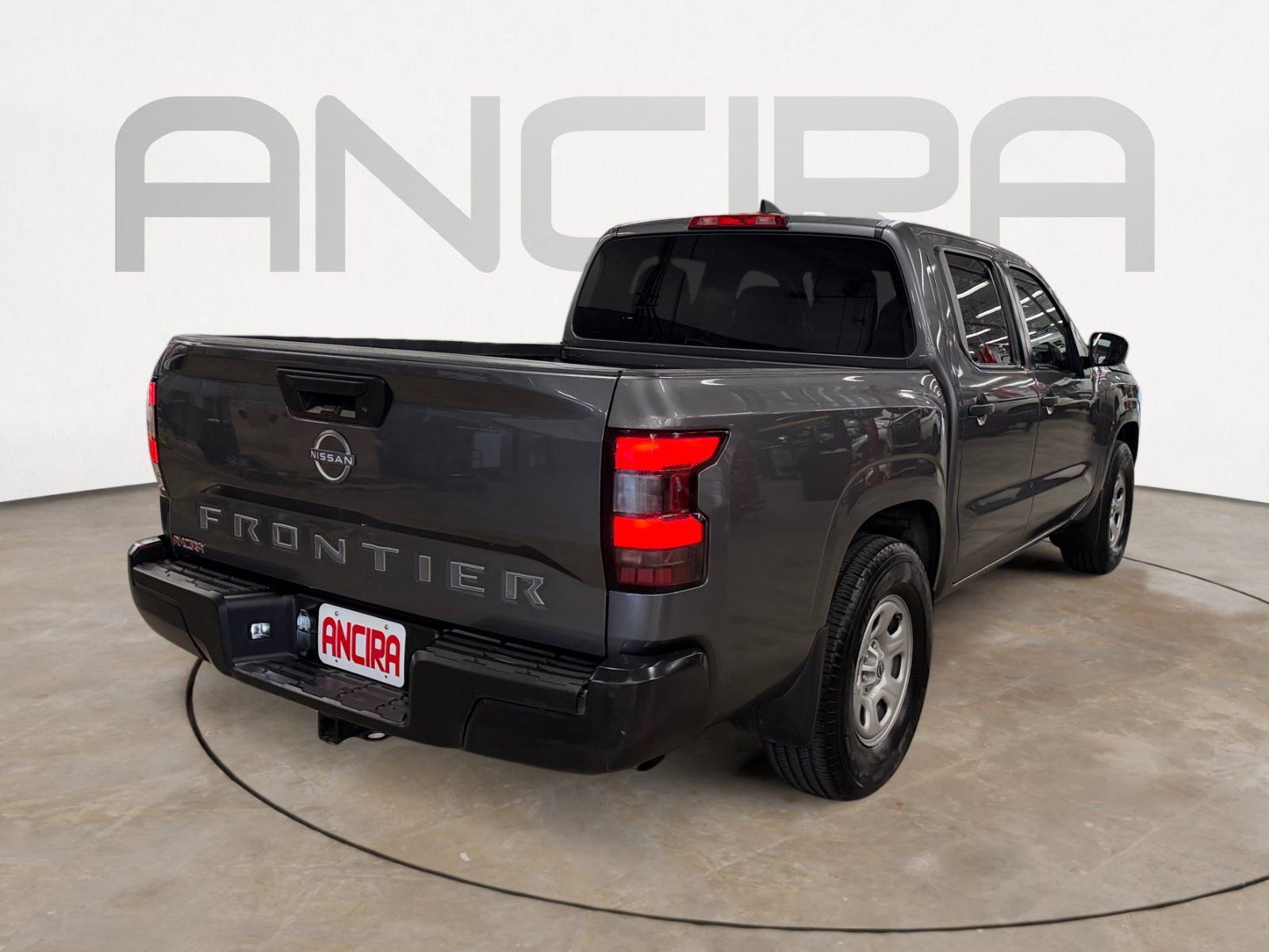 Used 2024 Nissan Frontier S w/ Tow Package RWD image 11