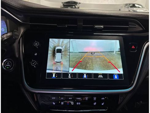 Used 2023 Chevrolet Bolt LT w/ Infotainment Package FWD image 31