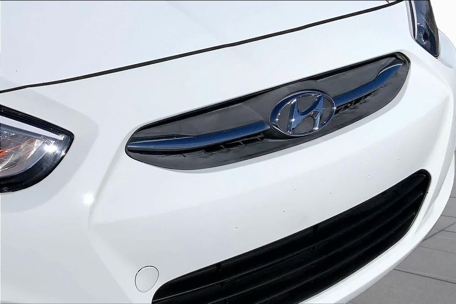 Used 2017 Hyundai Accent Value Edition FWD image 28