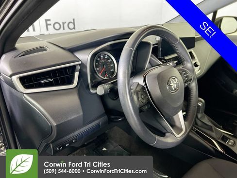 Used 2019 Toyota Corolla SE w/ Carpet Mat Package FWD image 3