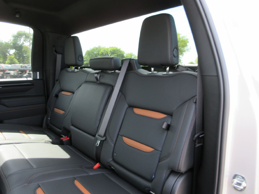 New 2026 GMC Sierra 2500 AT4 AWD/4WD image 12