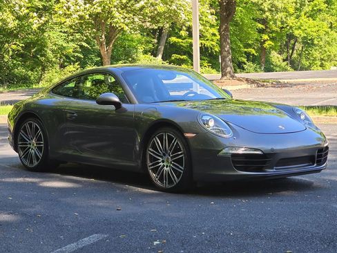 Used 2015 Porsche 911 Carrera w/ Premium Plus Package A RWD image 8