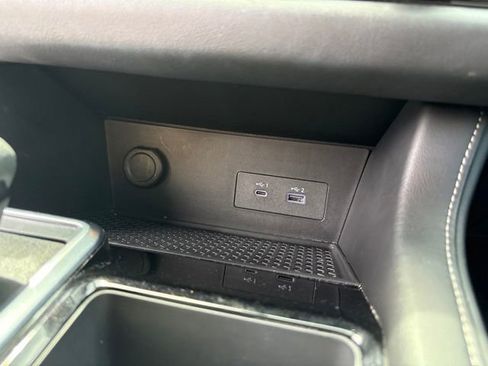 Used 2025 Nissan Pathfinder SV FWD image 18