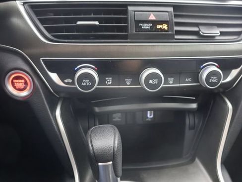 Used 2018 Honda Accord LX image 15