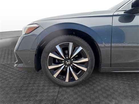 Used 2024 Honda Civic EX-L image 13