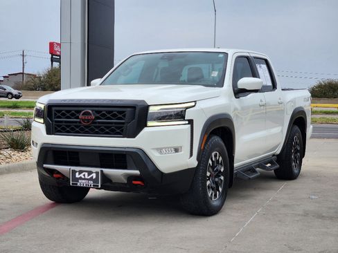 Used 2022 Nissan Frontier Pro-X image 3