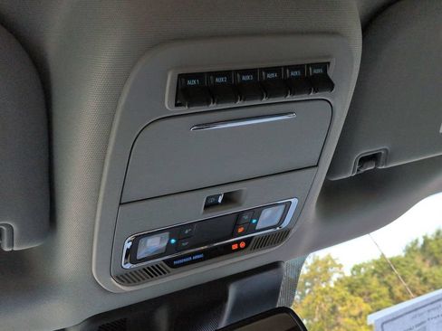 Used 2024 Ford F250 Lariat w/ Lariat Ultimate Package AWD/4WD image 20