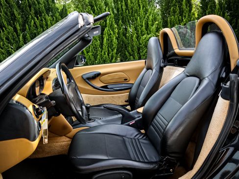 Used 1999 Porsche Boxster RWD image 7