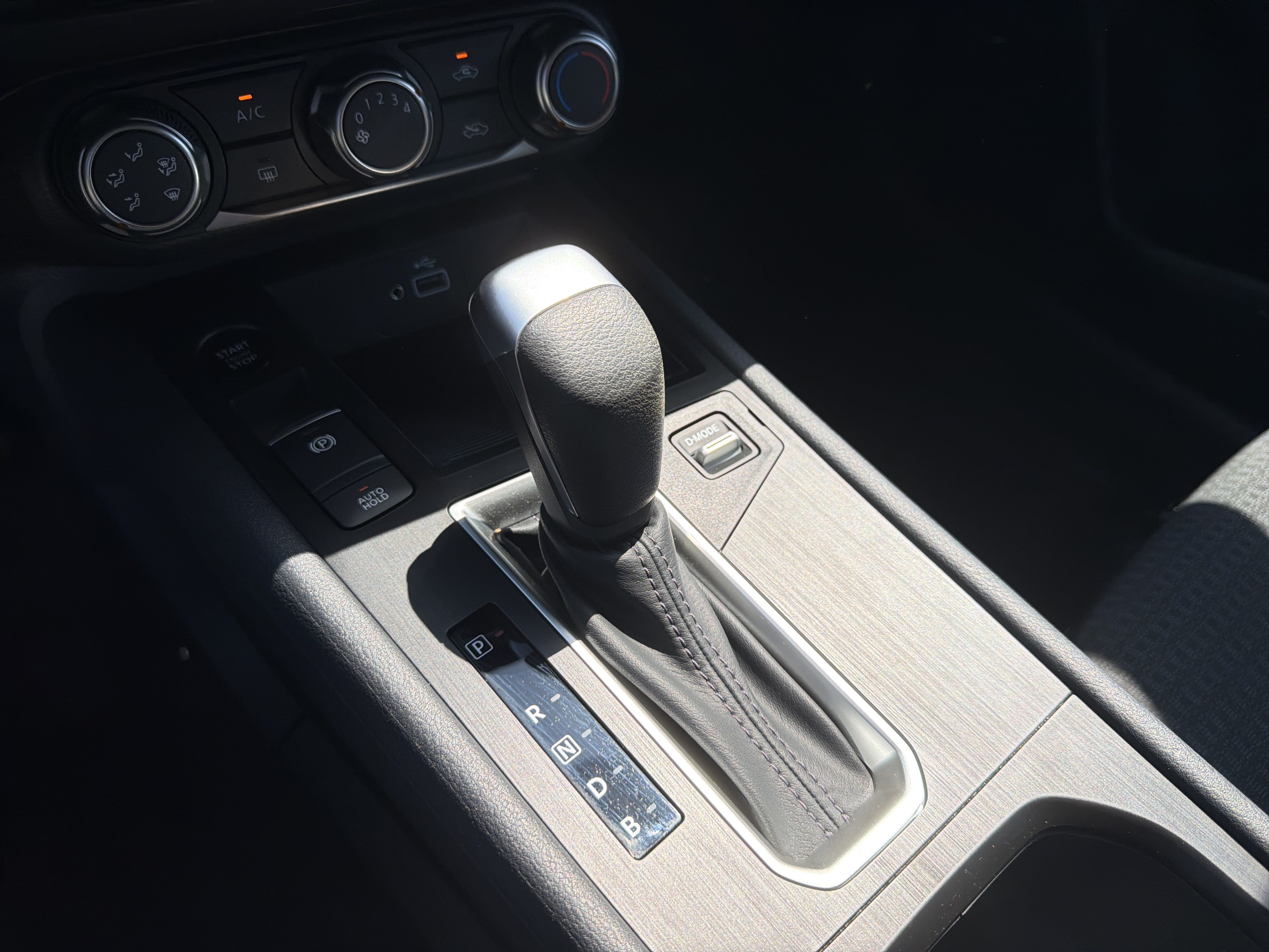 Used 2025 Nissan Kicks S FWD image 64