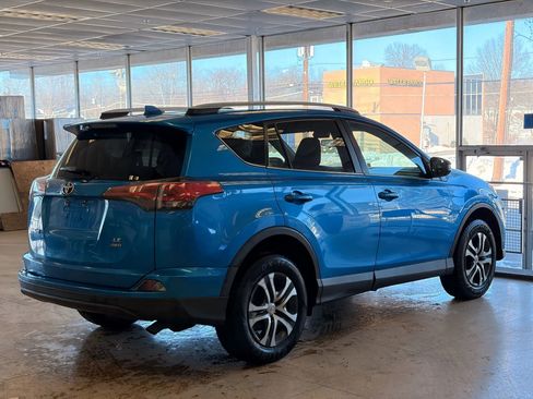 Used 2016 Toyota RAV4 LE image 7
