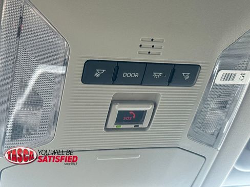 Used 2025 Toyota RAV4 XLE AWD/4WD image 31