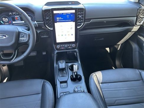 Used 2024 Ford Ranger Lariat w/ FX4 Off-Road Package image 4