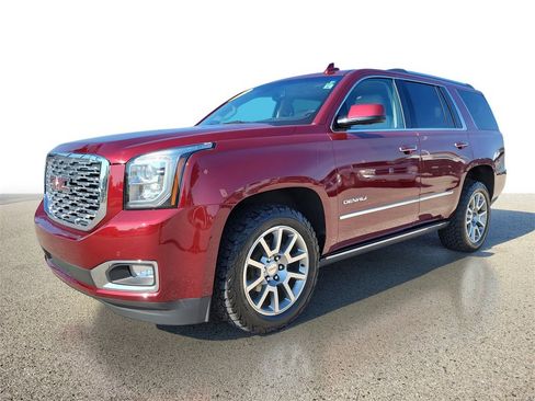 Used 2018 GMC Yukon Denali image 2