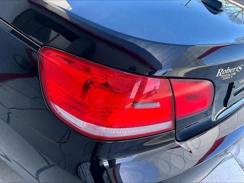 Used 2009 BMW 335i Convertible image 22