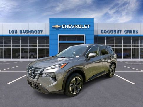 Used 2024 Nissan Rogue SV FWD image 4