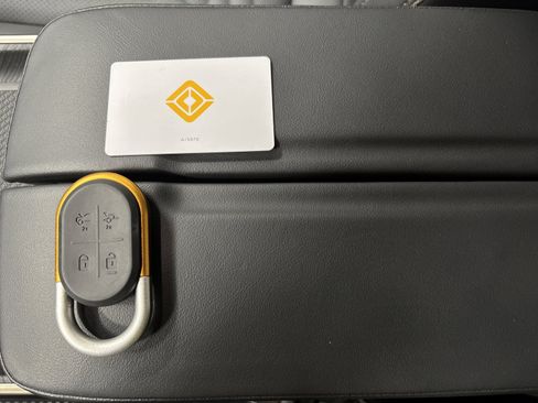 Used 2023 Rivian R1T Adventure image 29