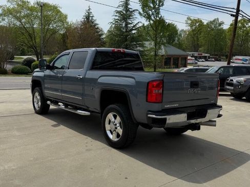 Used 2016 GMC Sierra 2500 SLT w/ Duramax Plus Package AWD/4WD image 4