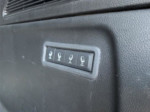 Used 2024 Jeep Wagoneer L Series II w/ Flexible Seating Group AWD/4WD image 39