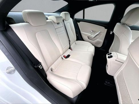 Used 2022 Mercedes-Benz CLA 250 image 26