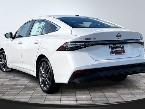 New 2026 Nissan Sentra SL w/ Floor Mat Package FWD image 4