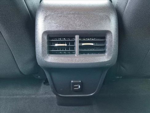 Used 2024 Chevrolet Equinox LT AWD/4WD image 24