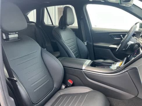 Used 2026 Mercedes-Benz GLC 300 4MATIC image 21