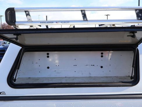 Used 2020 Nissan Frontier SV image 8