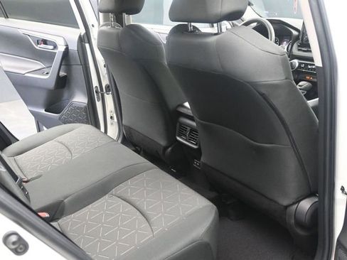 Used 2022 Toyota RAV4 XLE w/ Convenience Package image 20