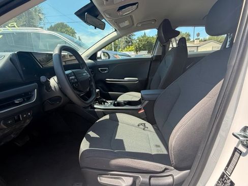 Used 2025 Kia K4 FWD image 5