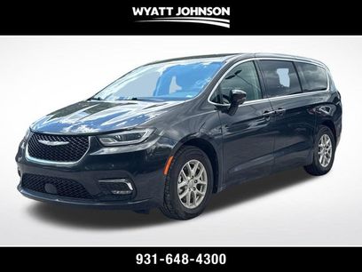 Used 2024 Chrysler Pacifica Touring-L