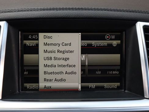 Used 2015 Mercedes-Benz GL 550 4MATIC image 39