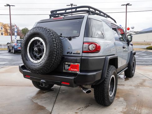 Used 2013 Toyota FJ Cruiser 4WD w/ Trail Teams Special Edition image 8